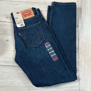 Levi’s 511 slim fit,30 Wx 32 L zip fly, dark stretch slim fit men’s jeans NWT.